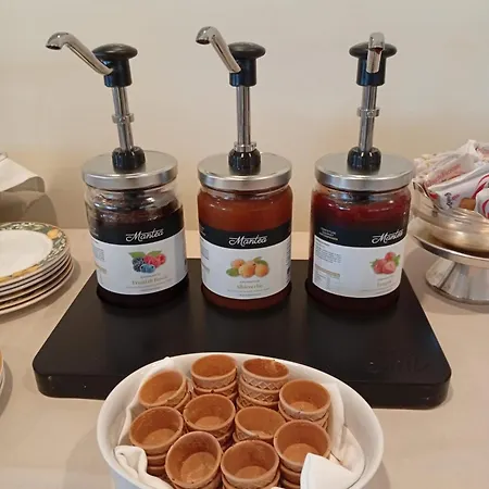فندق Tre Vele سيرمِيوني